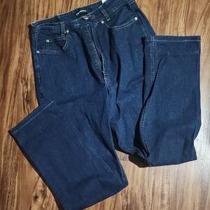 Women's Straight Leg Jeans in Dark Blue